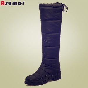 Knee high snow boots❄️